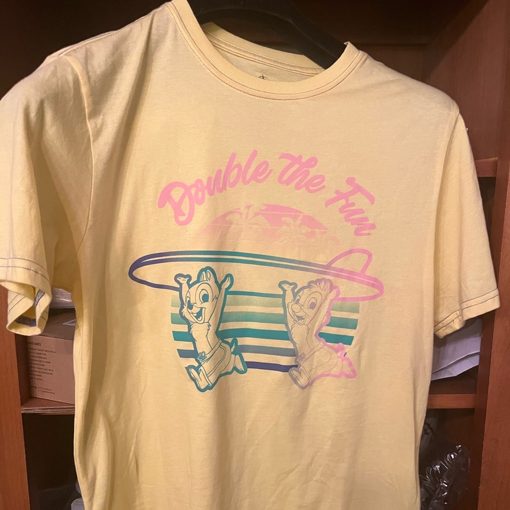 Disney Chipmunks t shirt , size L